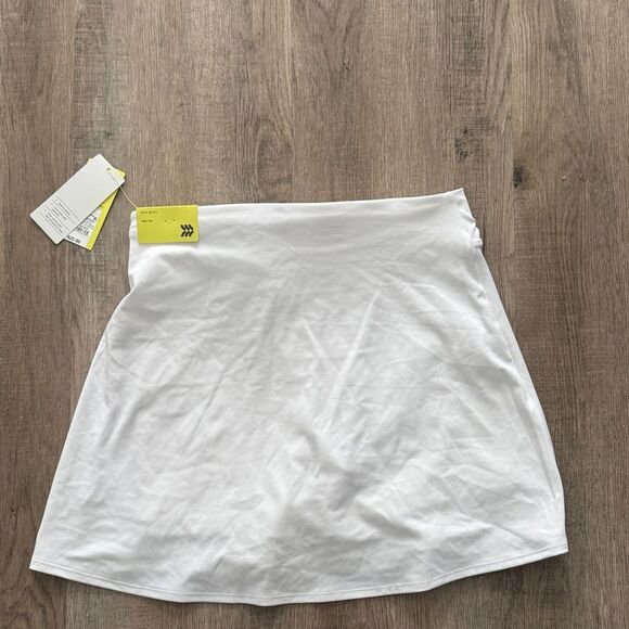 All in Motion White Skort S - Picture 4 of 5